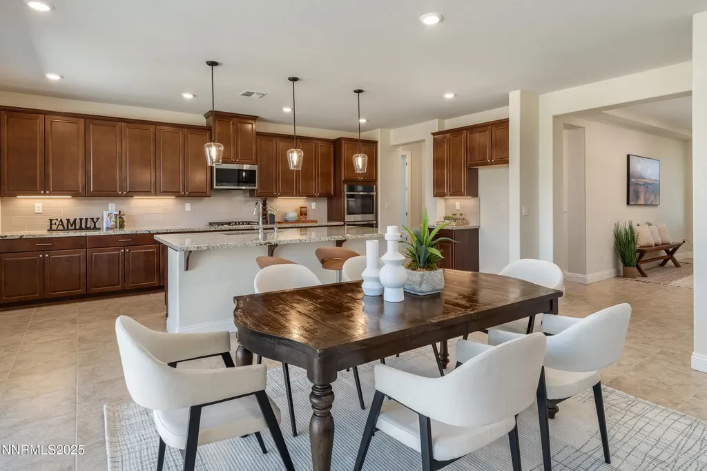 1023 Carico Valley Sparks NV 89441
