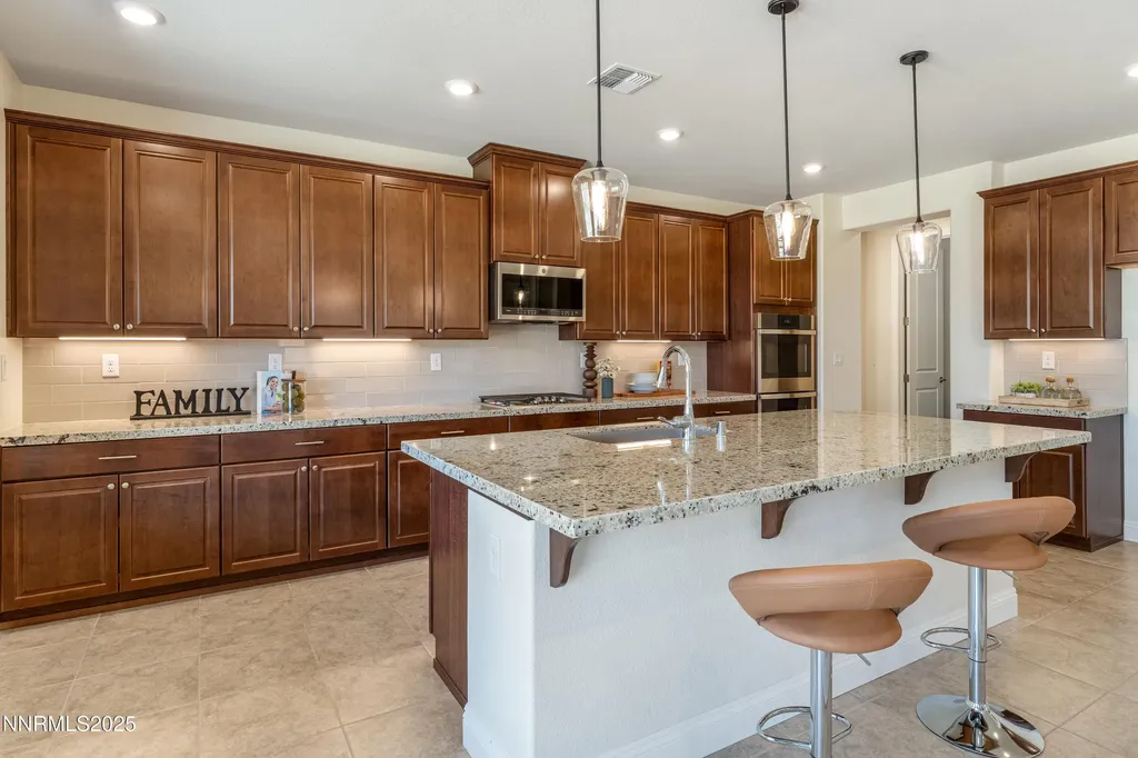 1023 Carico Valley Sparks NV 89441