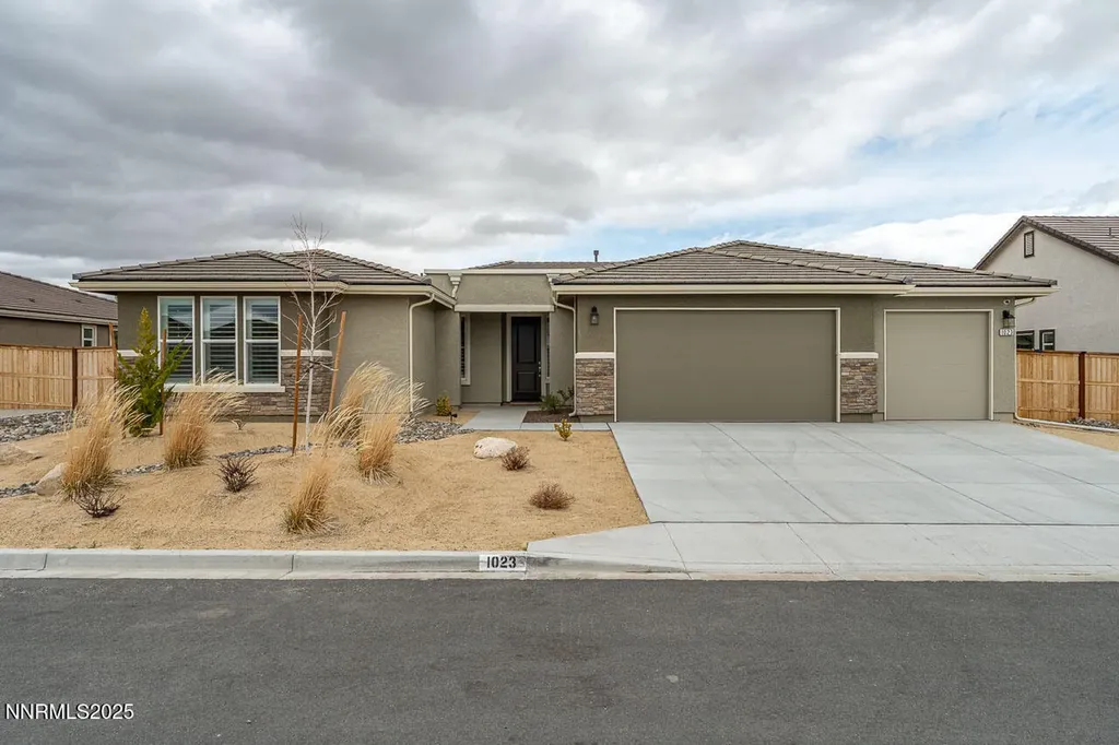 1023 Carico Valley Sparks NV 89441
