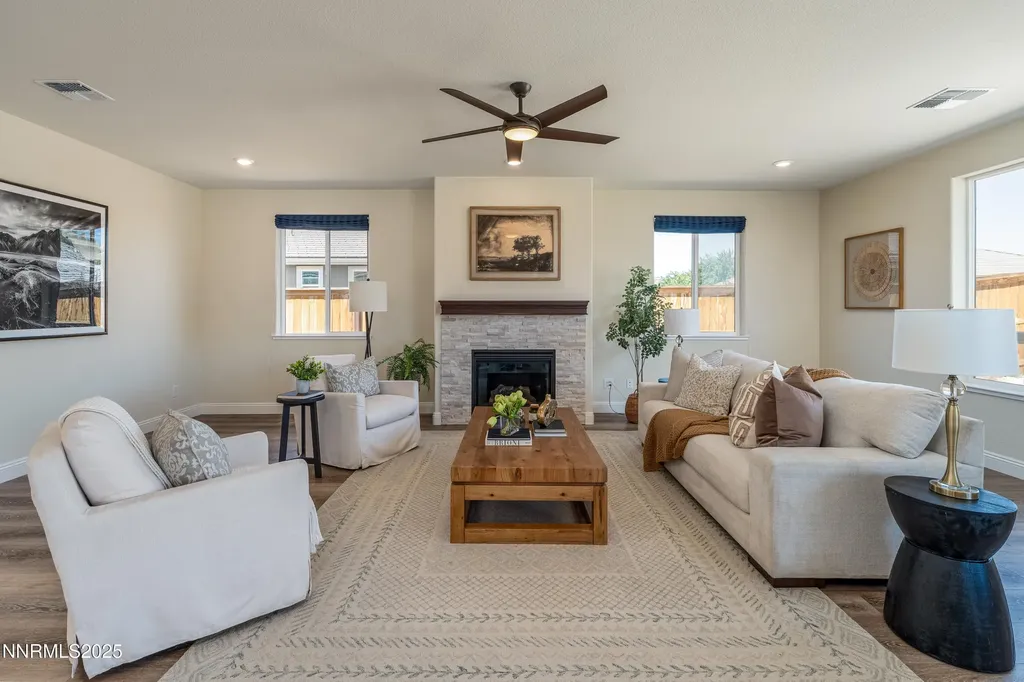 1023 Carico Valley Sparks NV 89441