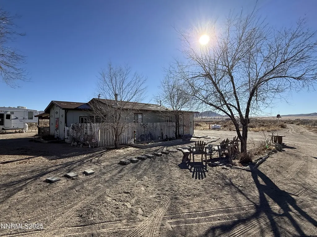 20 Miley Yerington NV 89447