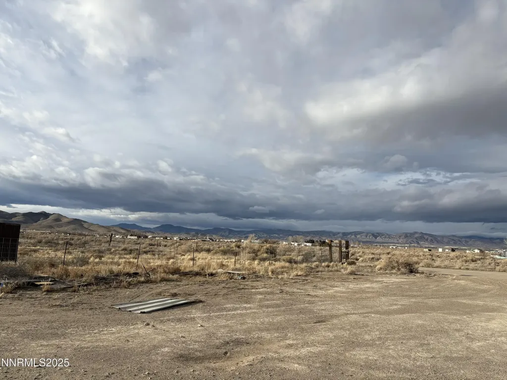 20 Miley Yerington NV 89447