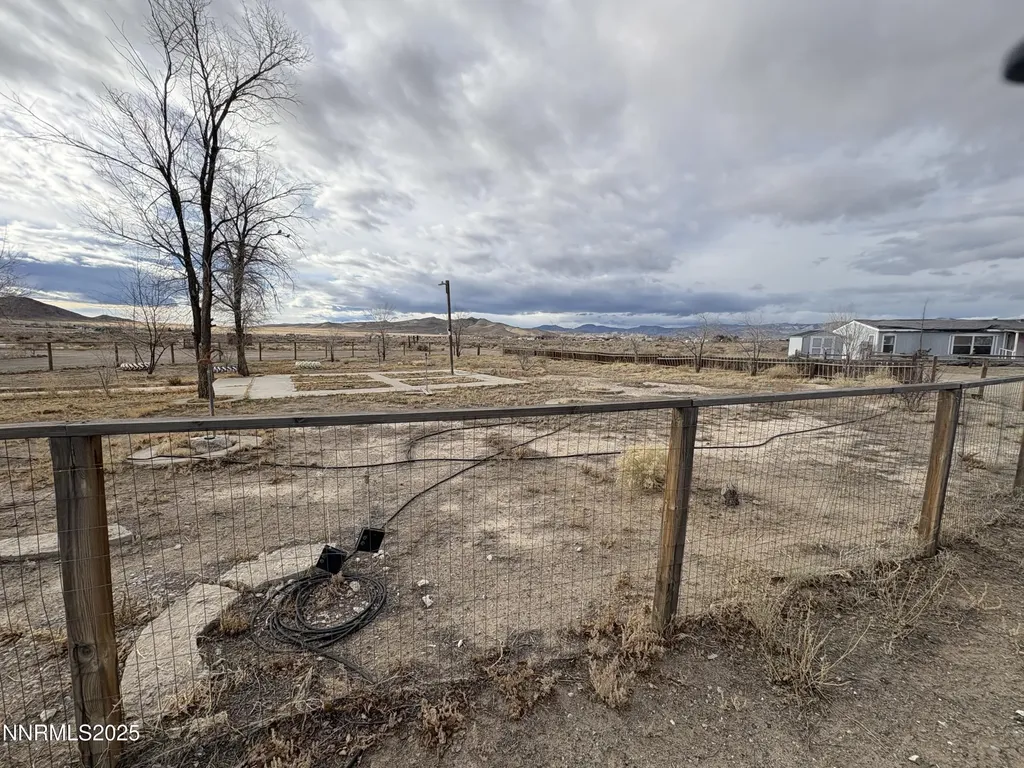 20 Miley Yerington NV 89447