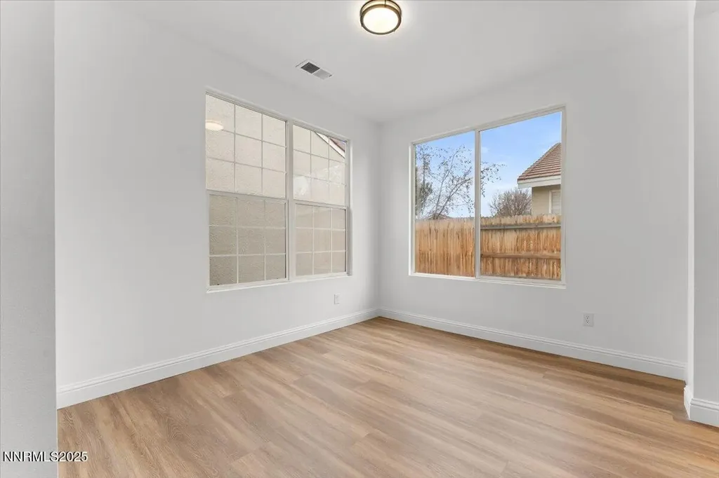 10482 Summershade Reno NV 89521