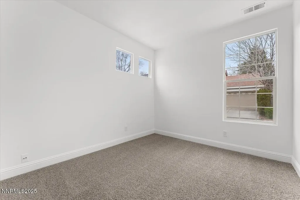 10482 Summershade Reno NV 89521