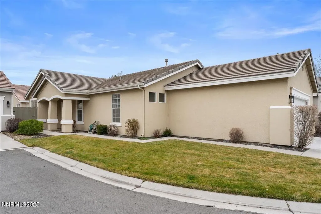 10482 Summershade Reno NV 89521