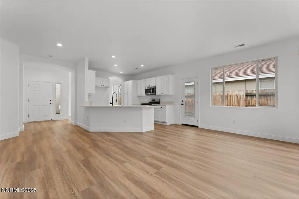 10482 Summershade Reno NV 89521