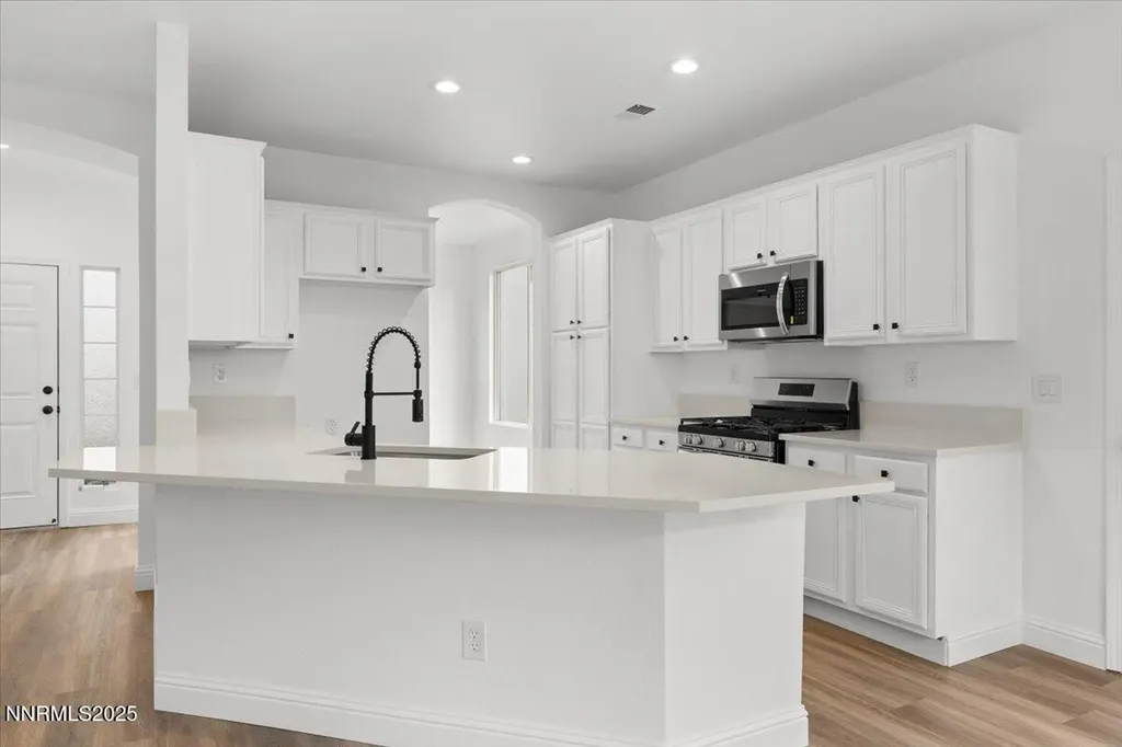 10482 Summershade Reno NV 89521