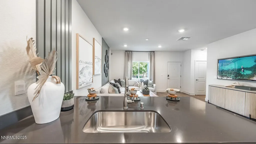 1641 Icelandic Reno NV 89523