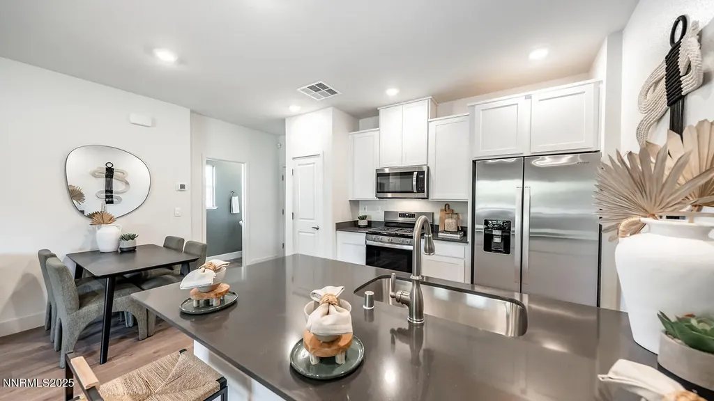 1641 Icelandic Reno NV 89523