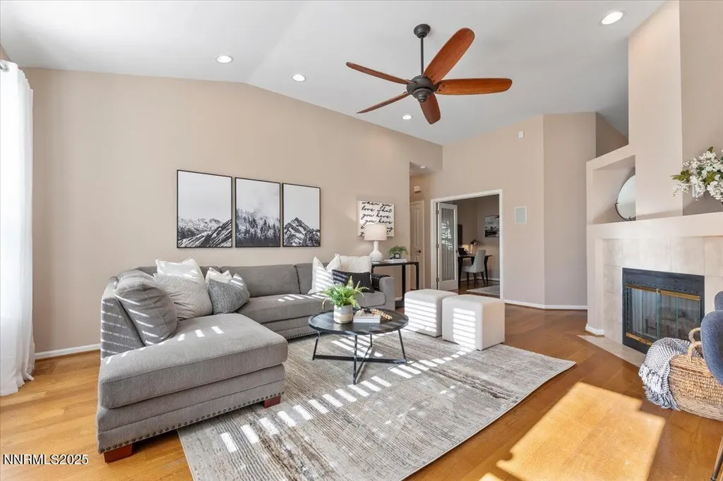 1655 Black Oak Sparks NV 89436