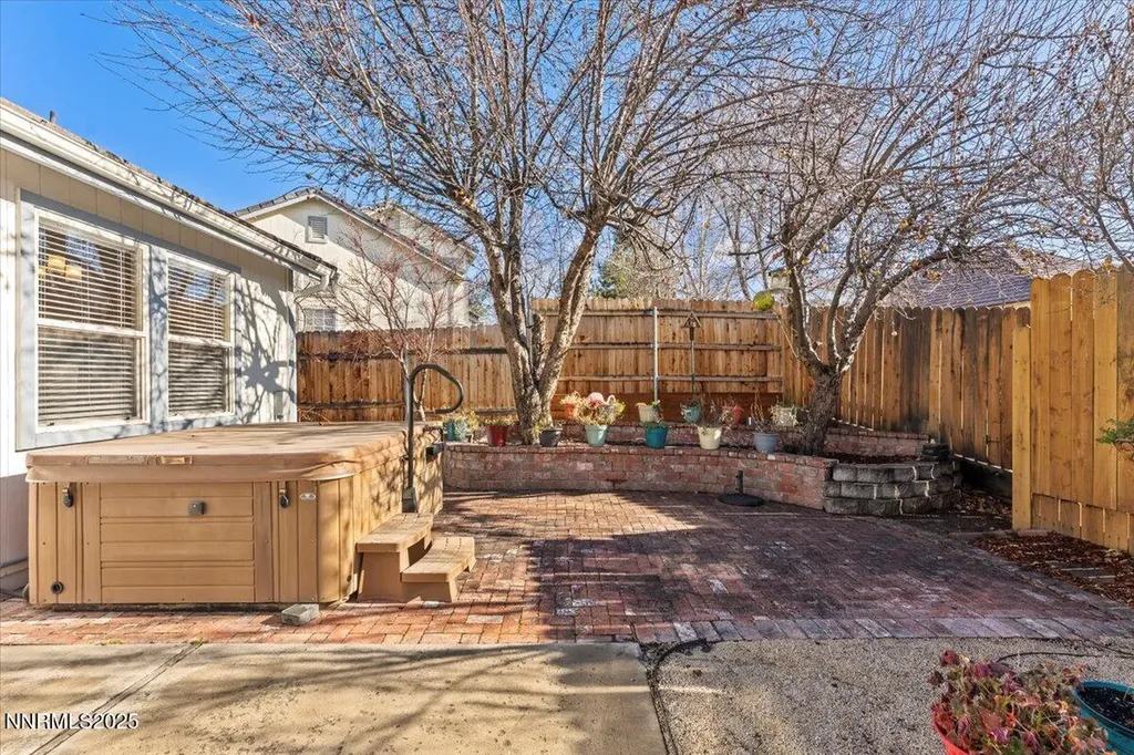 1655 Black Oak Sparks NV 89436
