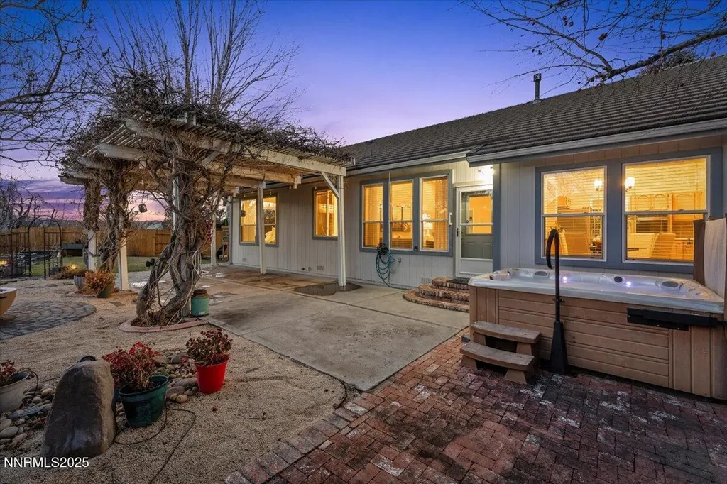 1655 Black Oak Sparks NV 89436
