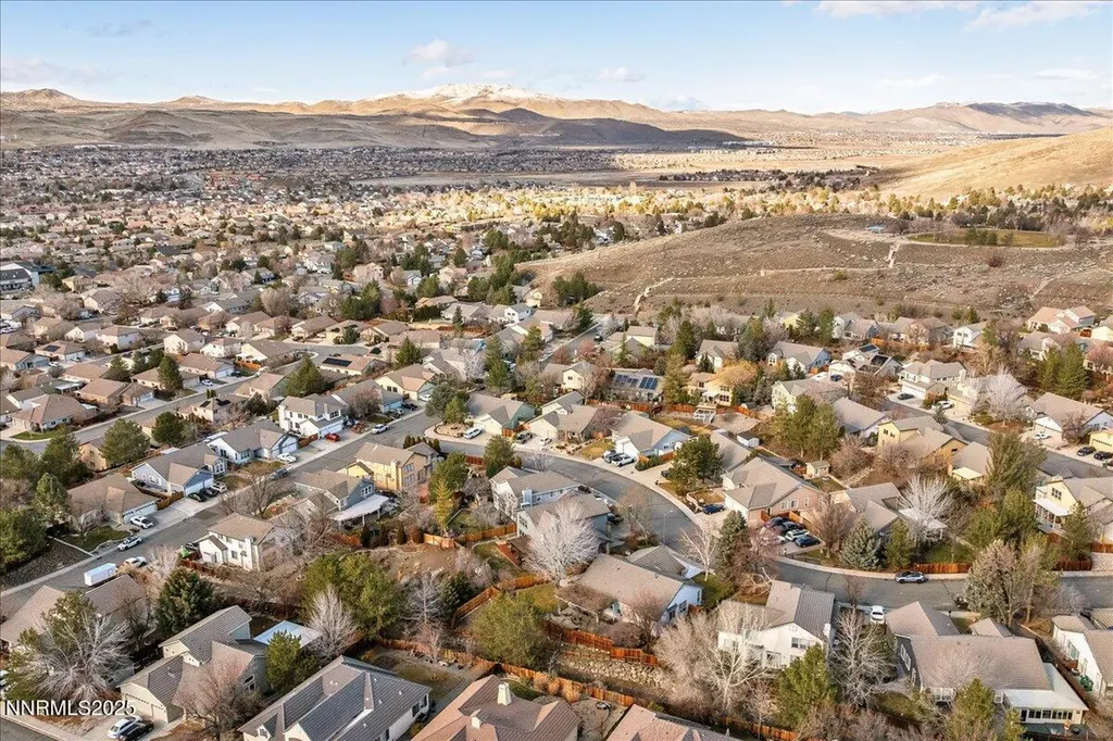 1655 Black Oak Sparks NV 89436