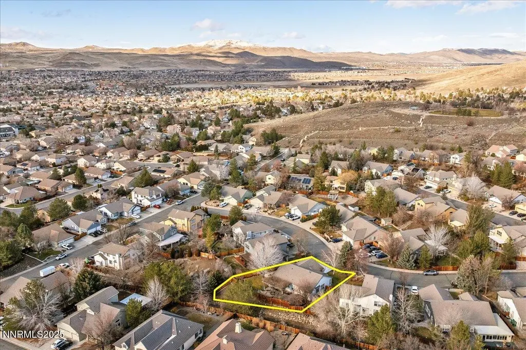 1655 Black Oak Sparks NV 89436