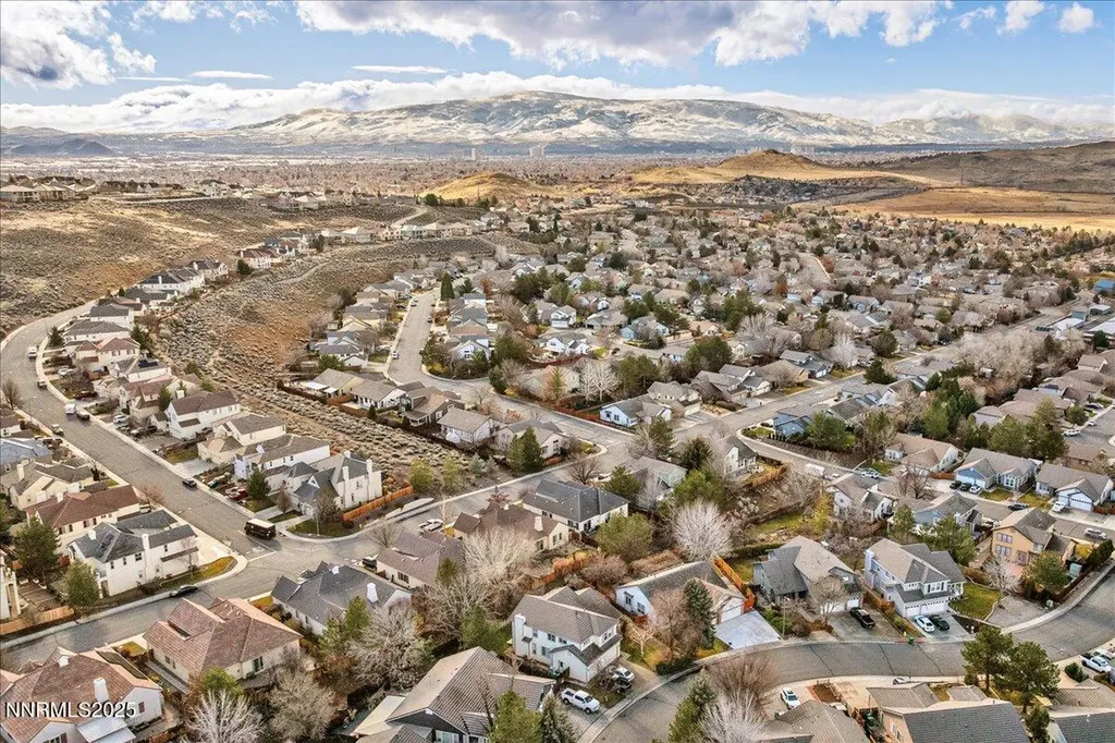 1655 Black Oak Sparks NV 89436