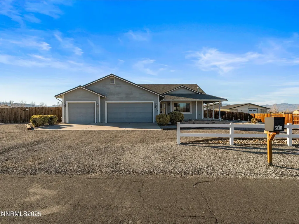 211 Bridlepath Fernley NV 89408