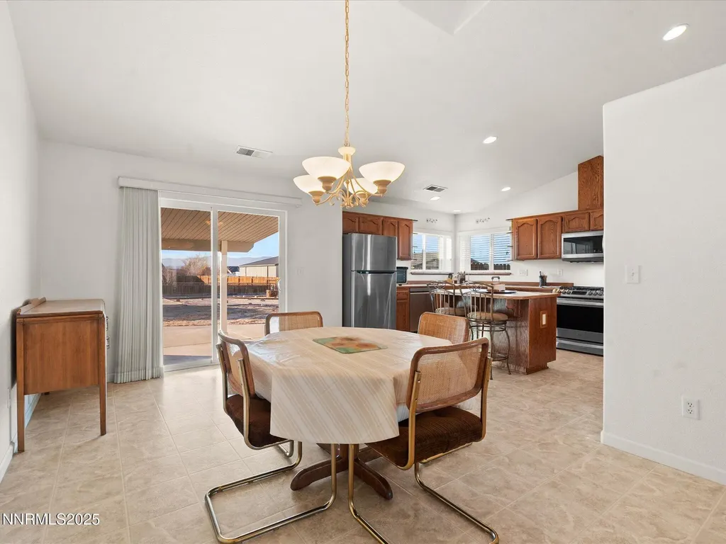 211 Bridlepath Fernley NV 89408