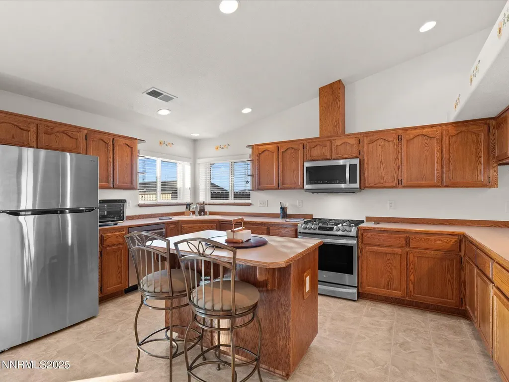 211 Bridlepath Fernley NV 89408