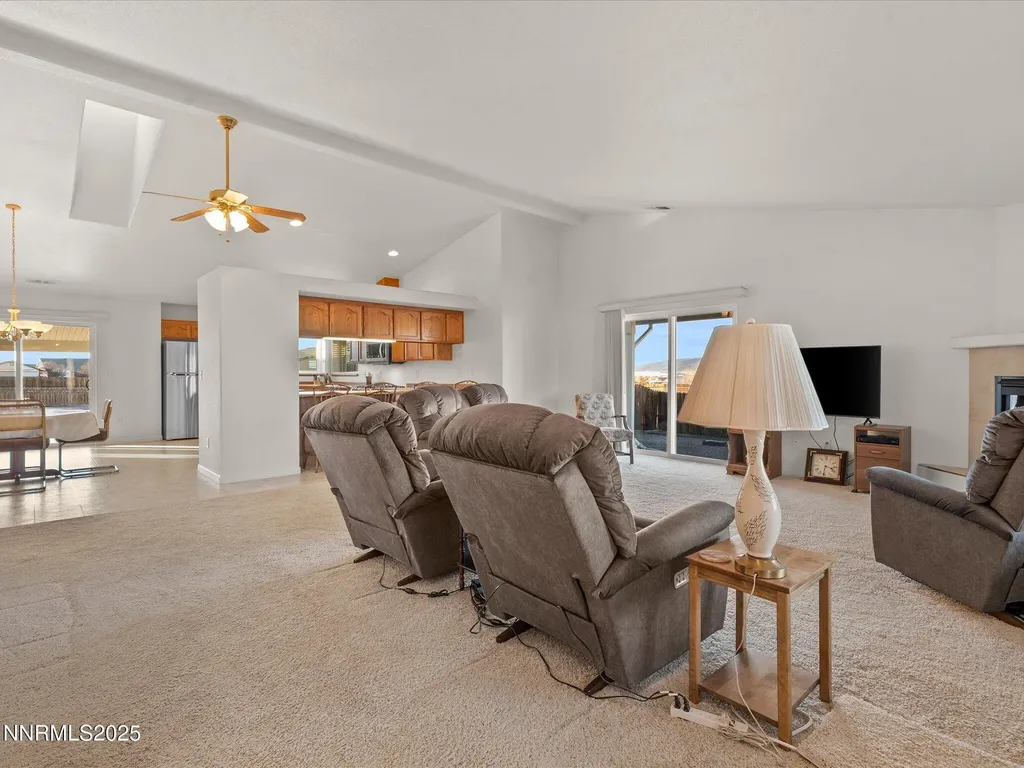 211 Bridlepath Fernley NV 89408