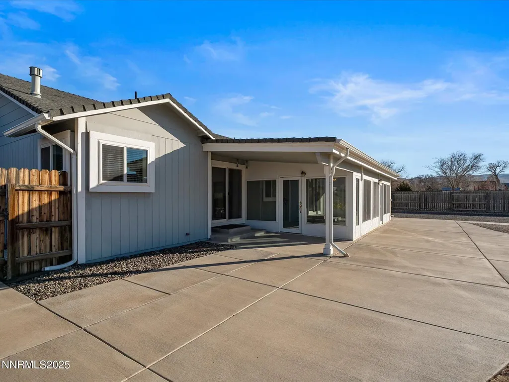 211 Bridlepath Fernley NV 89408