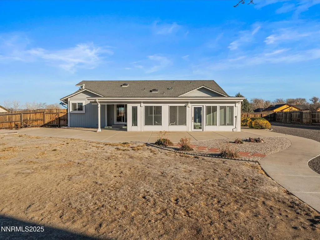 211 Bridlepath Fernley NV 89408