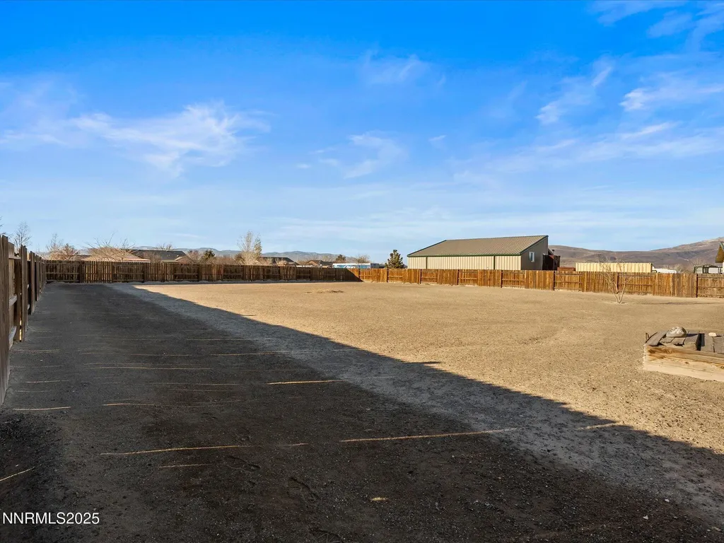 211 Bridlepath Fernley NV 89408