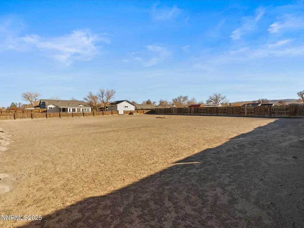 211 Bridlepath Fernley NV 89408