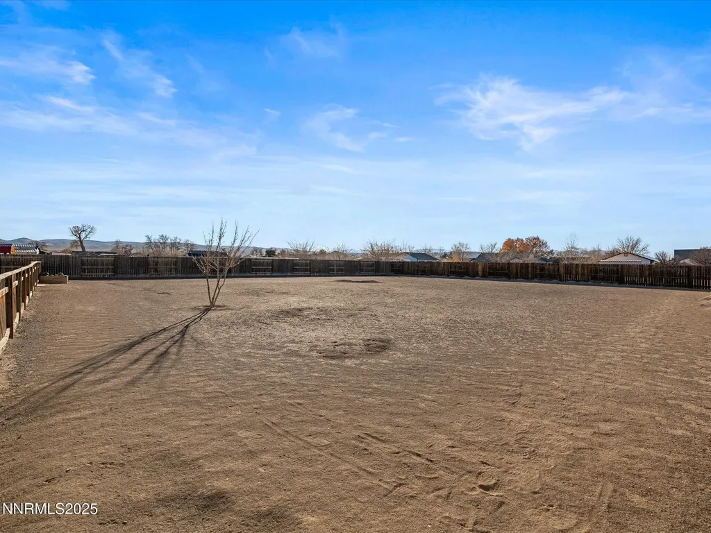211 Bridlepath Fernley NV 89408