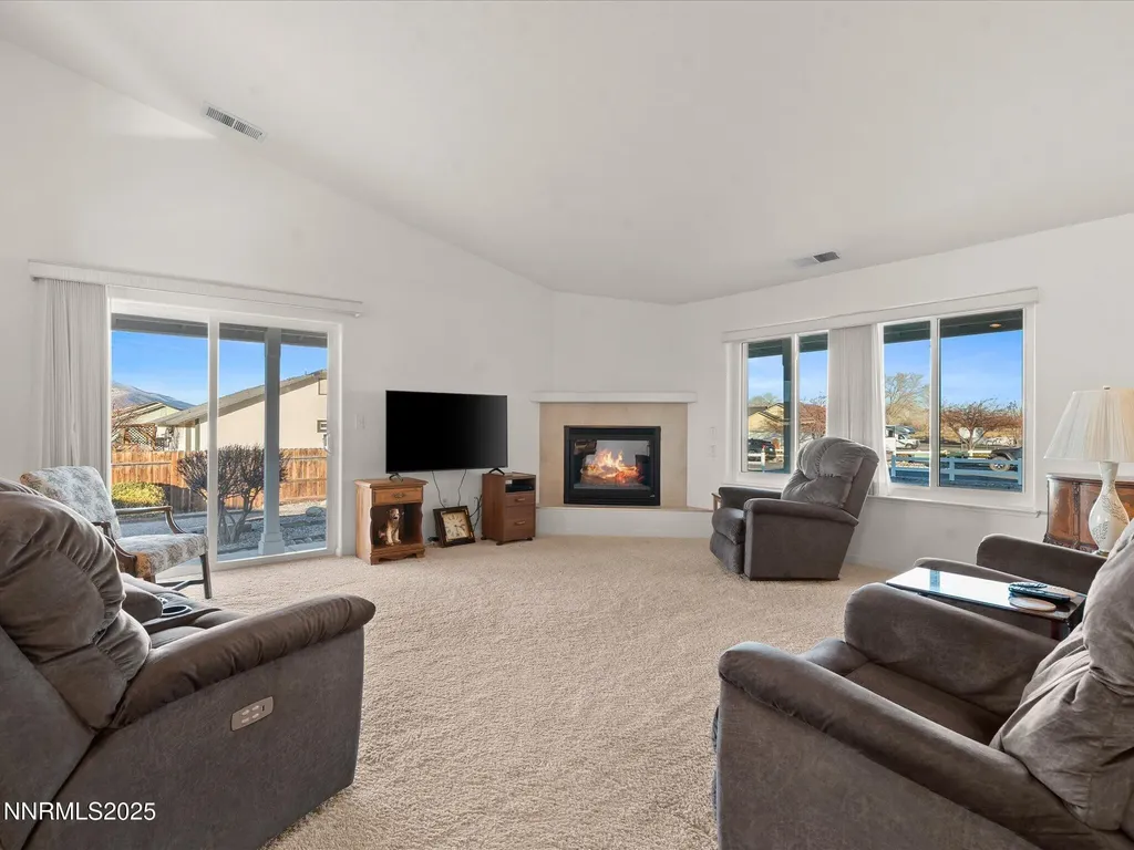 211 Bridlepath Fernley NV 89408