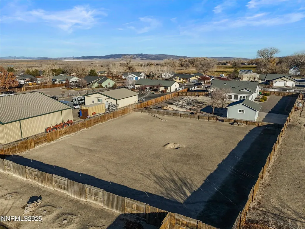 211 Bridlepath Fernley NV 89408
