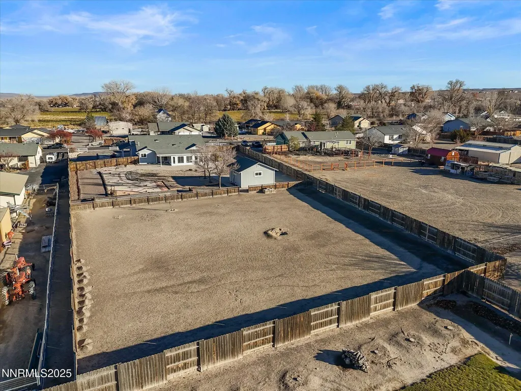 211 Bridlepath Fernley NV 89408