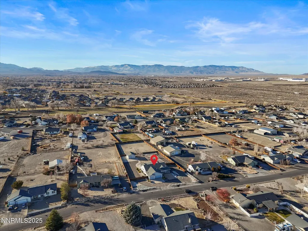 211 Bridlepath Fernley NV 89408