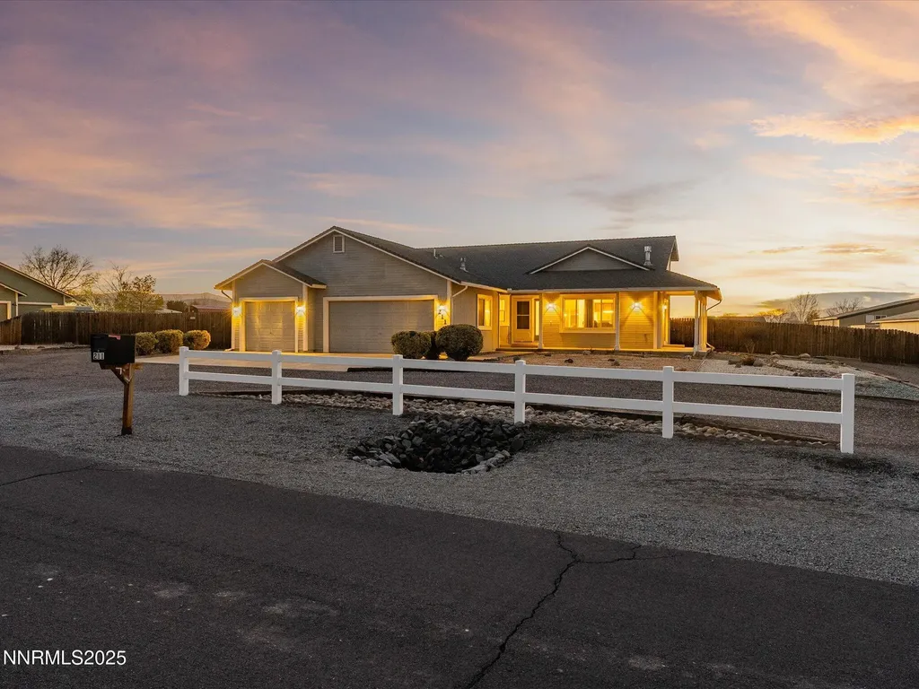 211 Bridlepath Fernley NV 89408