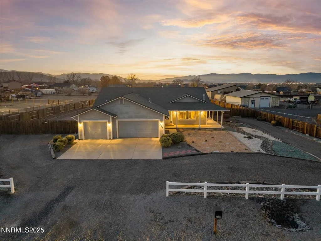211 Bridlepath Fernley NV 89408