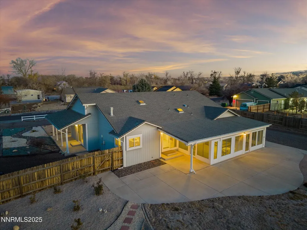 211 Bridlepath Fernley NV 89408
