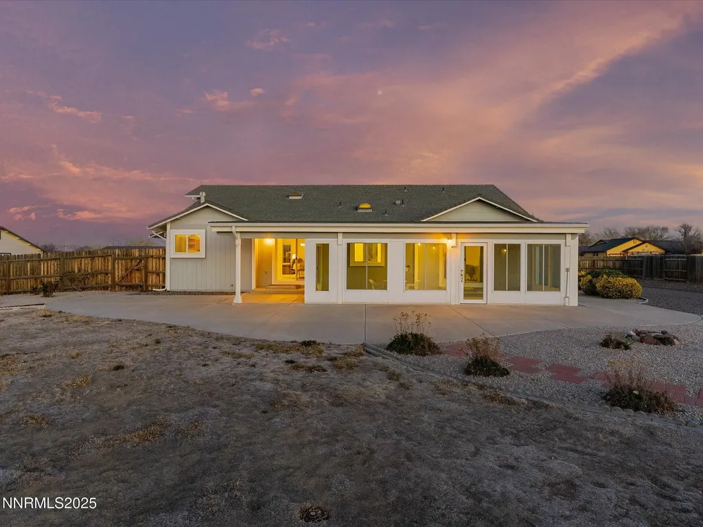 211 Bridlepath Fernley NV 89408