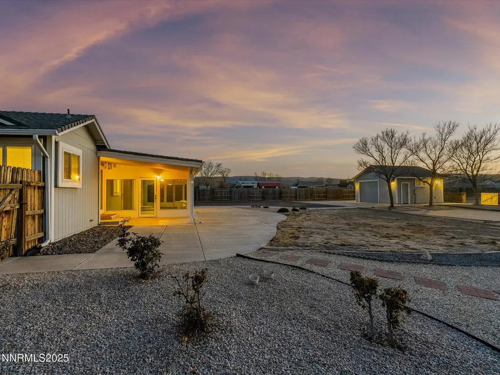 211 Bridlepath Fernley NV 89408