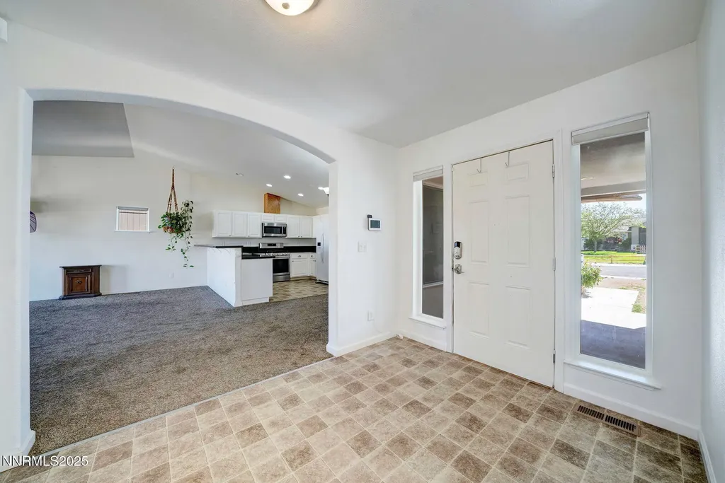 3175 Snowberry Silver Springs NV 89429