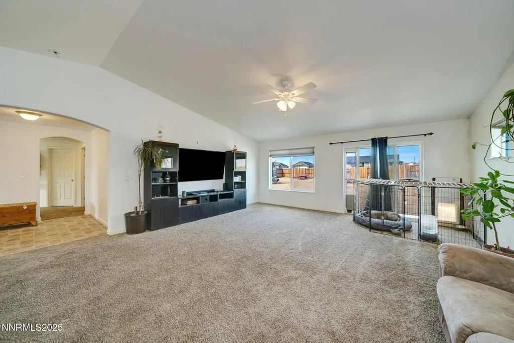 3175 Snowberry Silver Springs NV 89429