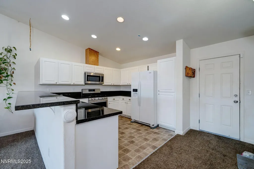 3175 Snowberry Silver Springs NV 89429