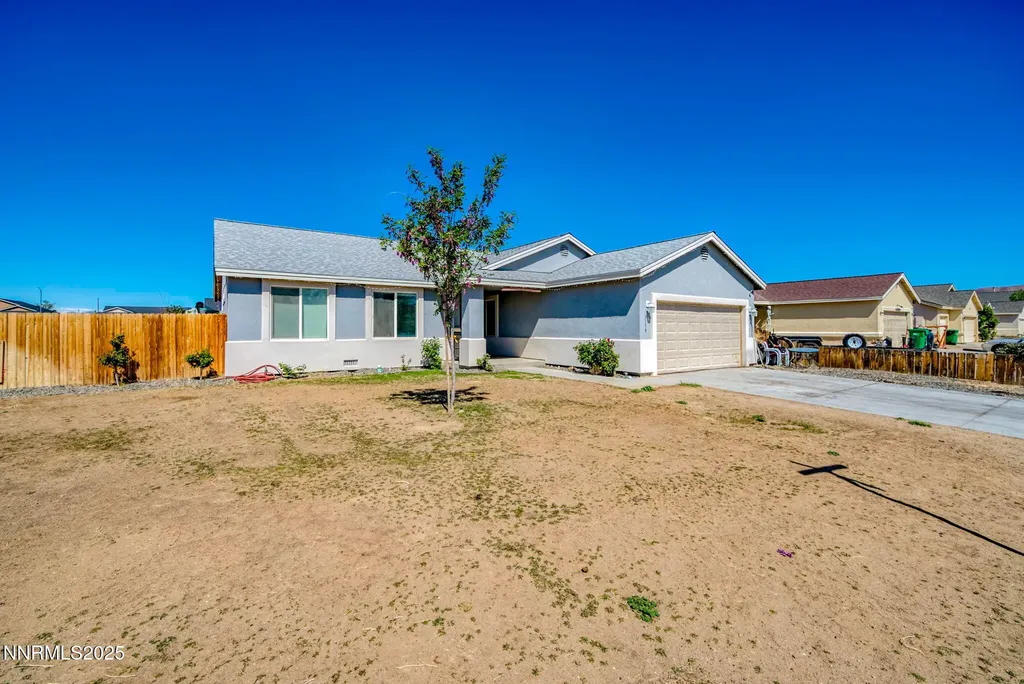 3175 Snowberry Silver Springs NV 89429