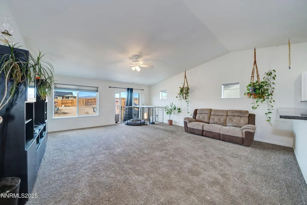 3175 Snowberry Silver Springs NV 89429