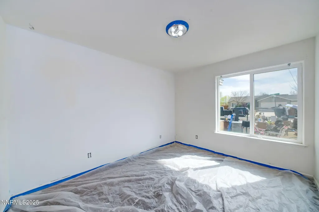 3175 Snowberry Silver Springs NV 89429