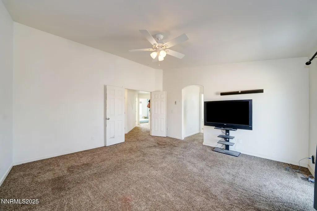 3175 Snowberry Silver Springs NV 89429