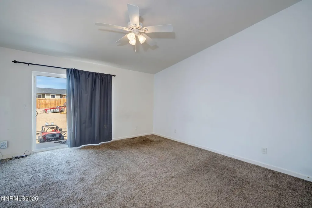 3175 Snowberry Silver Springs NV 89429