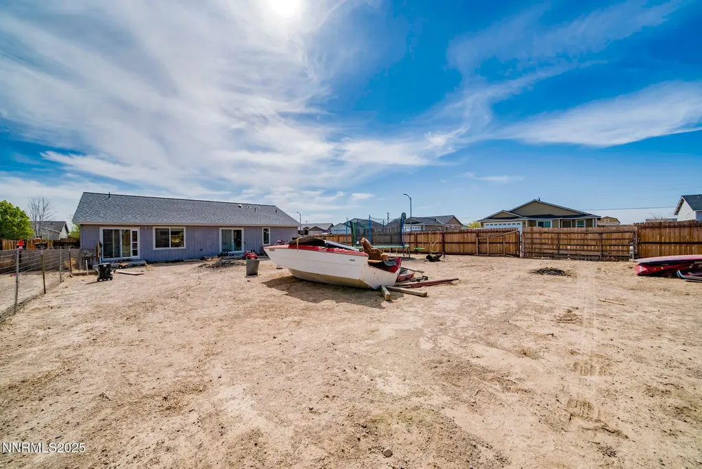 3175 Snowberry Silver Springs NV 89429