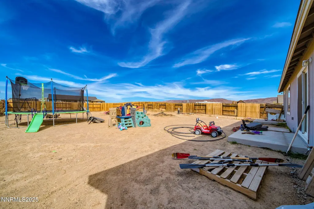 3175 Snowberry Silver Springs NV 89429