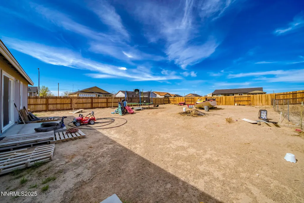 3175 Snowberry Silver Springs NV 89429