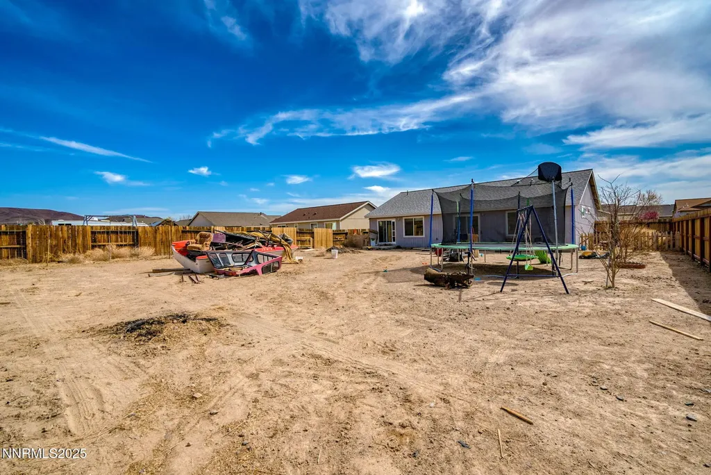 3175 Snowberry Silver Springs NV 89429